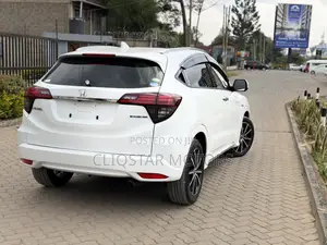 Honda Vezel 1.5 Hybrid 2WD 2019 White