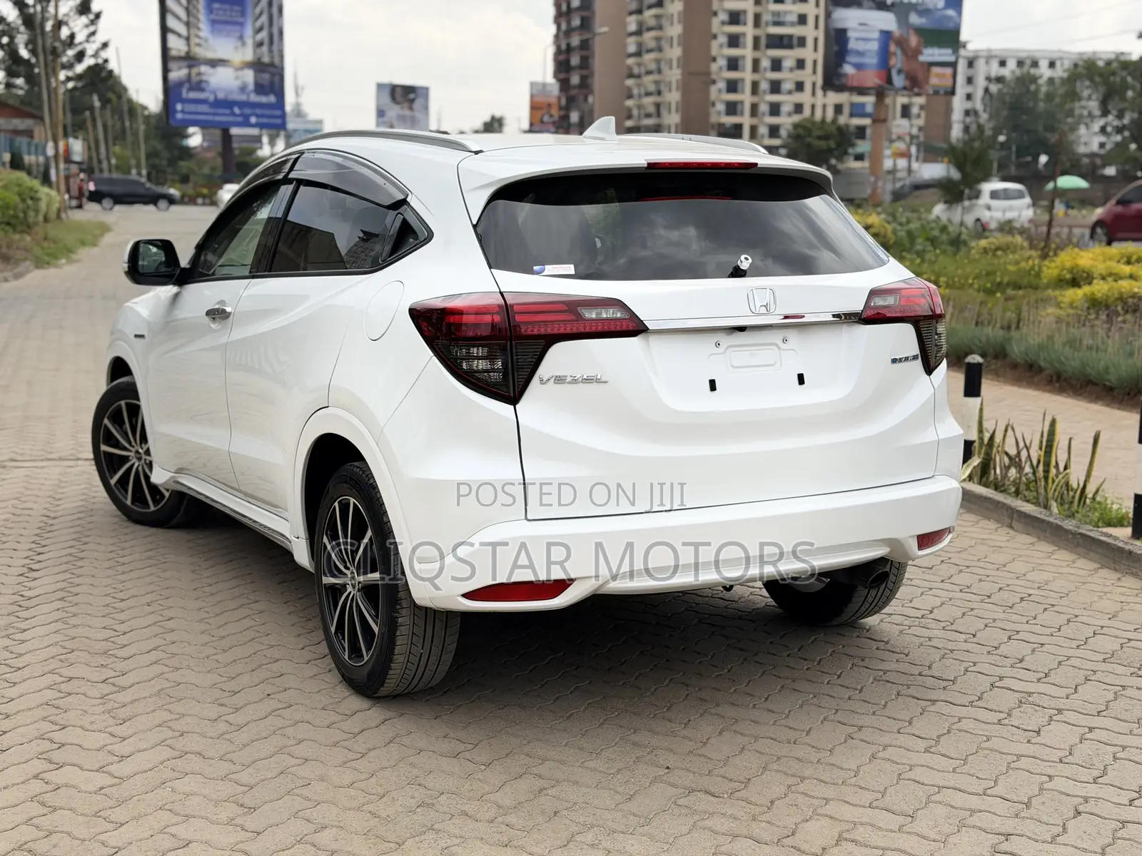 Honda Vezel 1.5 Hybrid 2WD 2019 White
