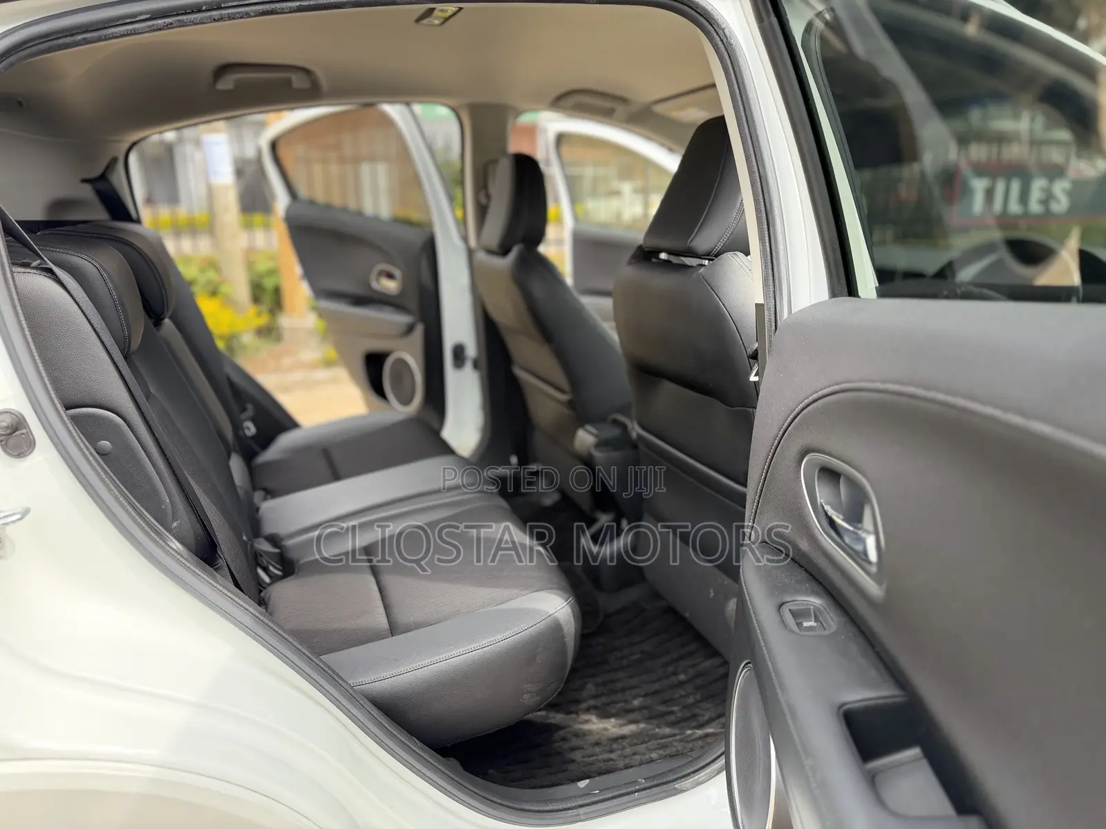 Honda Vezel 1.5 Hybrid 2WD 2019 White
