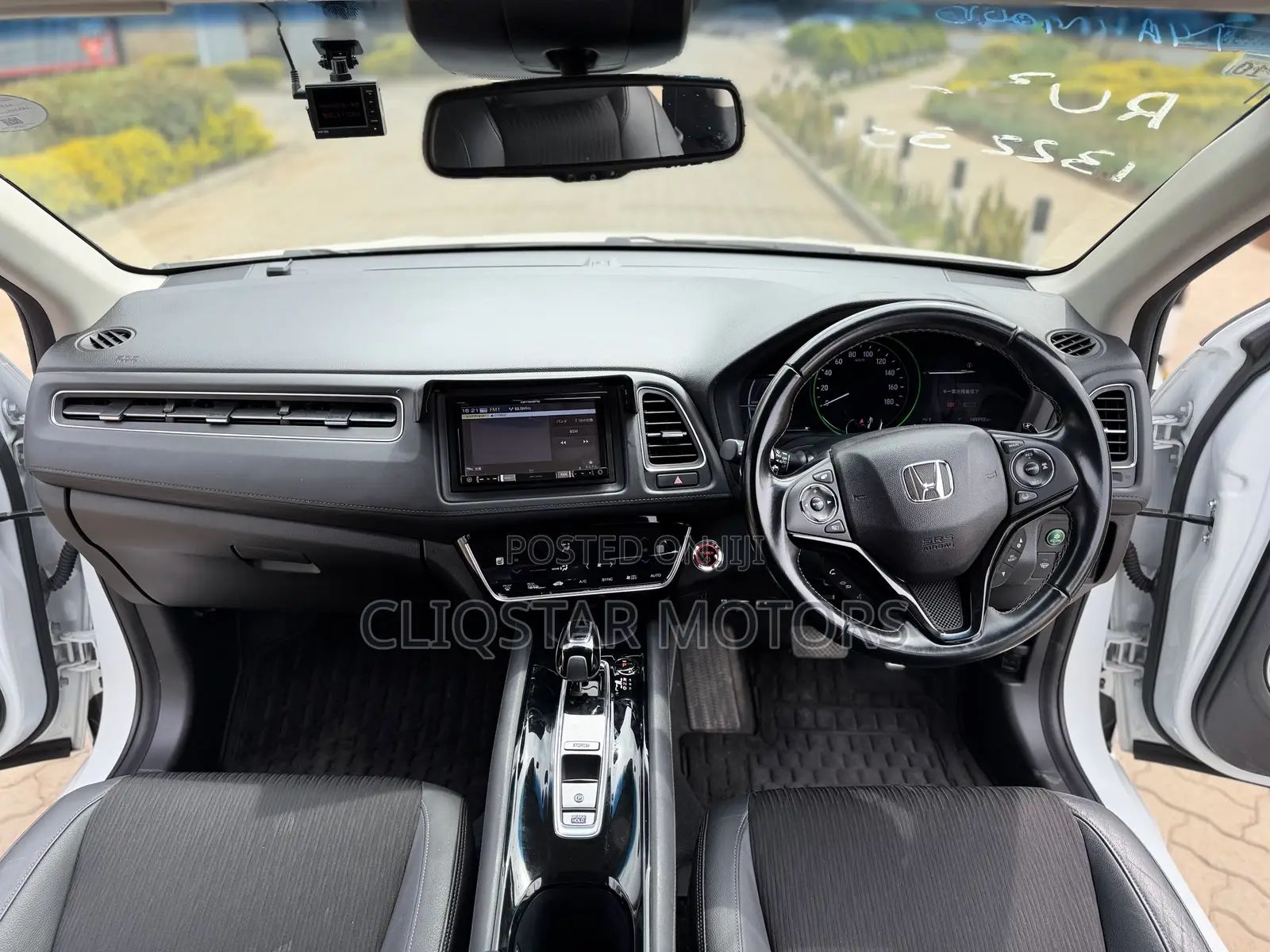 Honda Vezel 1.5 Hybrid 2WD 2019 White
