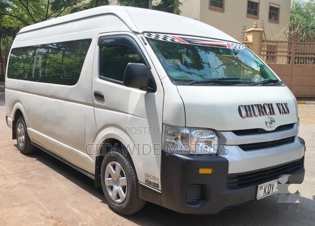 Toyota HiAce 2025 White - thumbnail 2