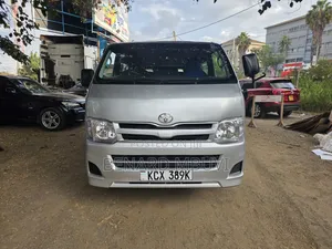 Toyota HiAce 2013 Silver