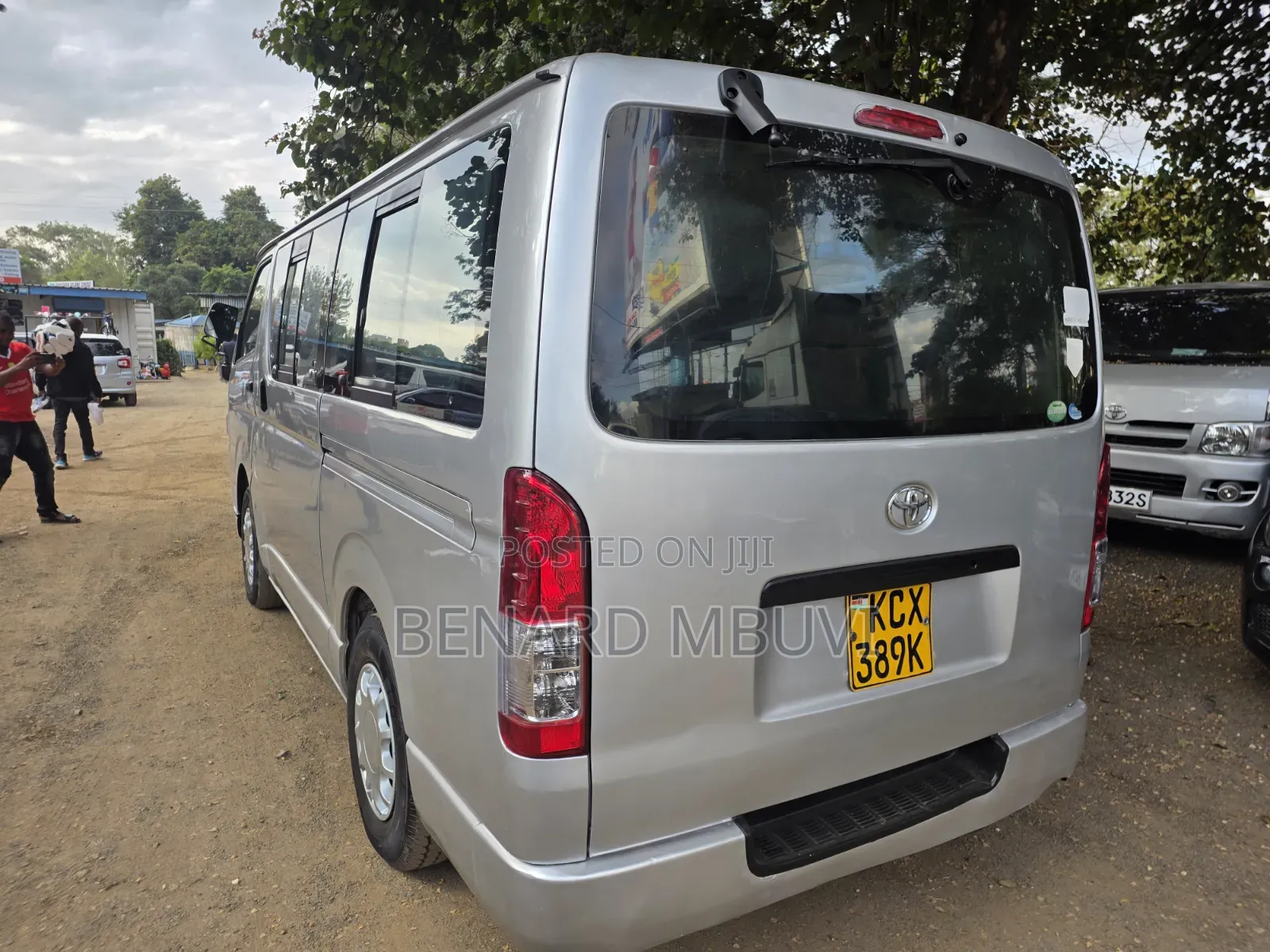 Toyota HiAce 2013 Silver