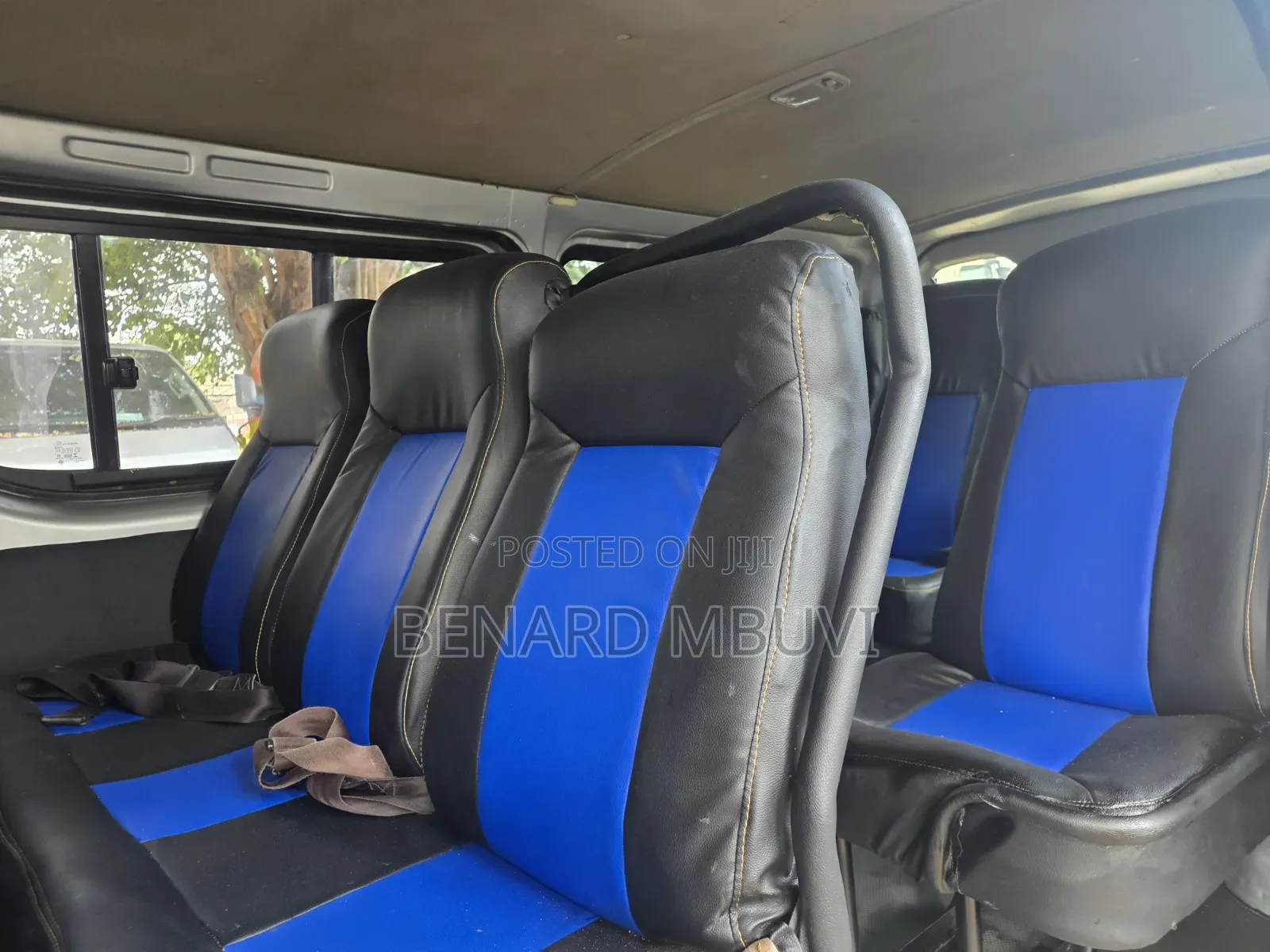 Toyota HiAce 2013 Silver