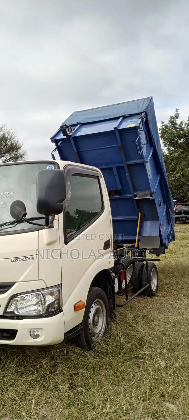 Toyota Dyna Tipper