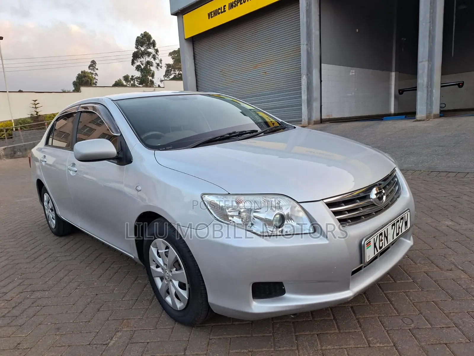 Toyota Axio 2011 Silver