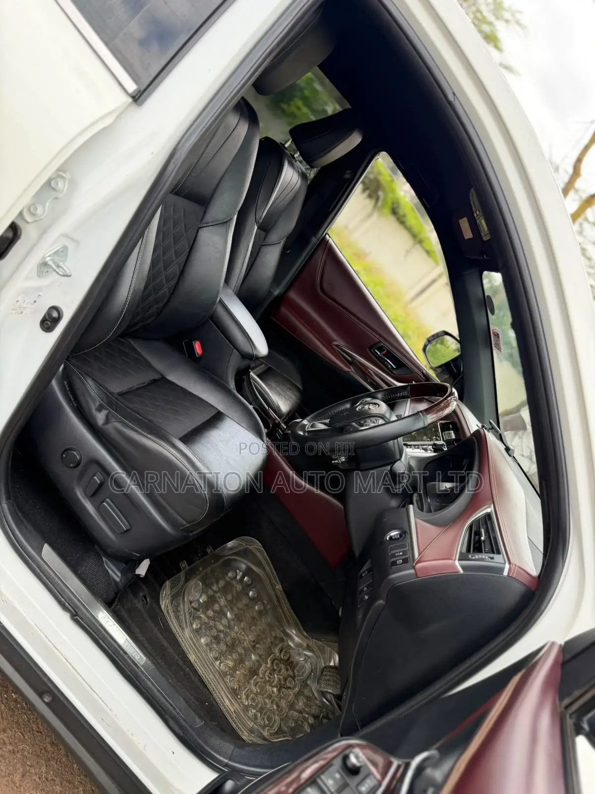 Toyota Harrier 2.0 2016 White