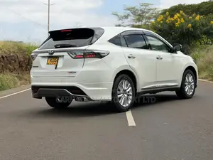 Toyota Harrier 2.0 2016 White