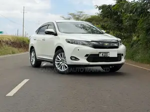 Toyota Harrier 2.0 2016 White