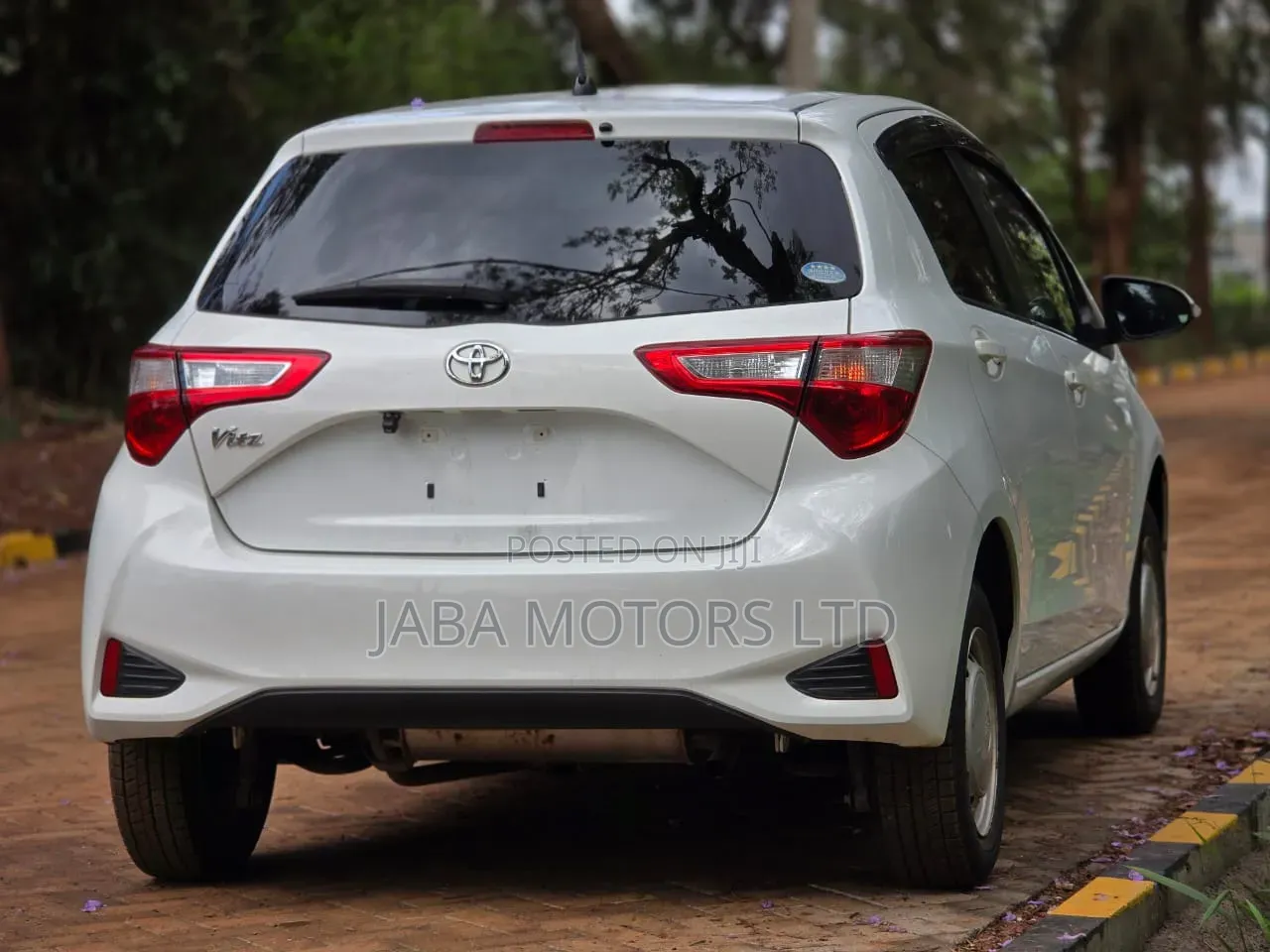 Toyota Vitz 2018 White