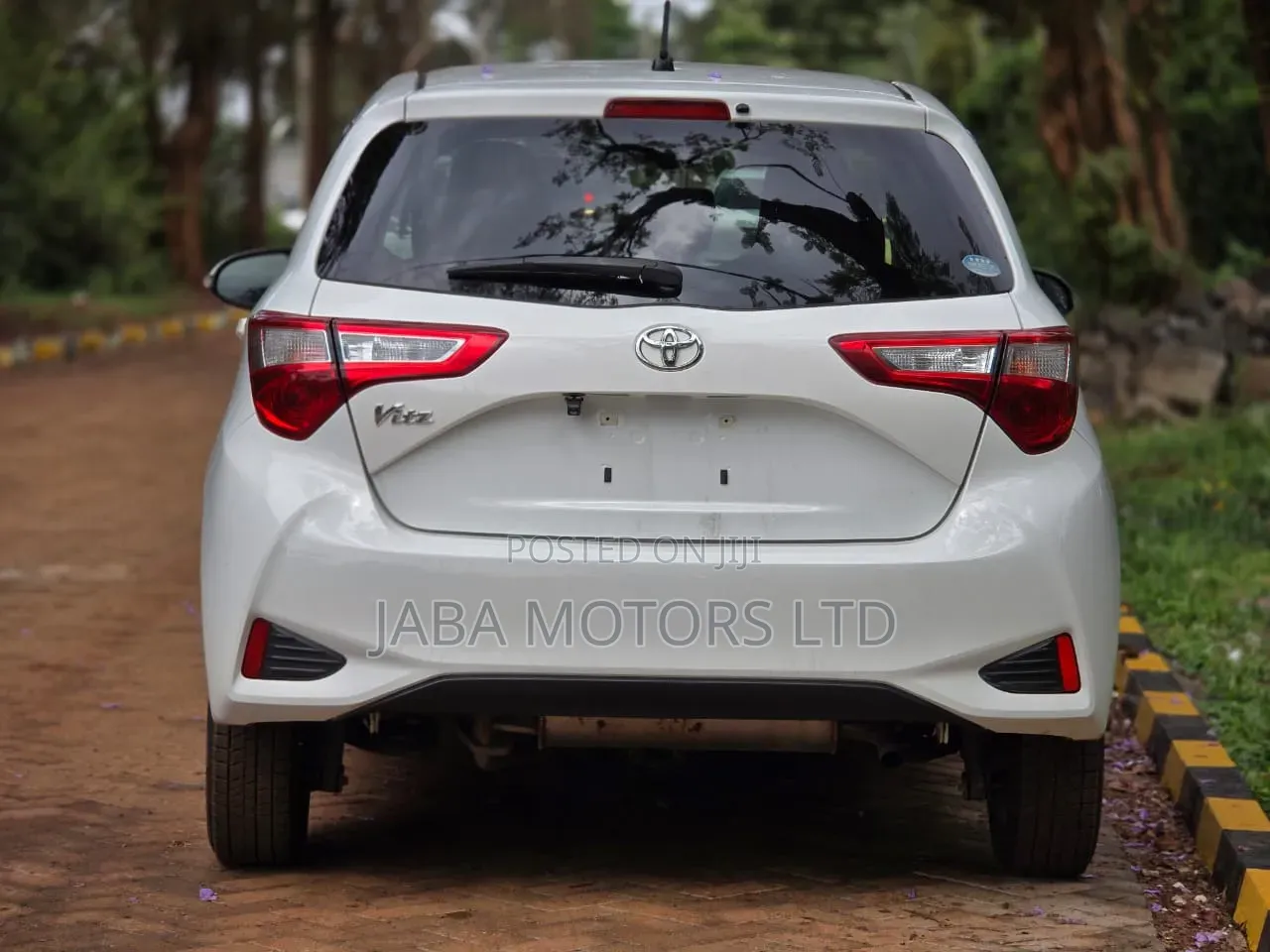 Toyota Vitz 2018 White