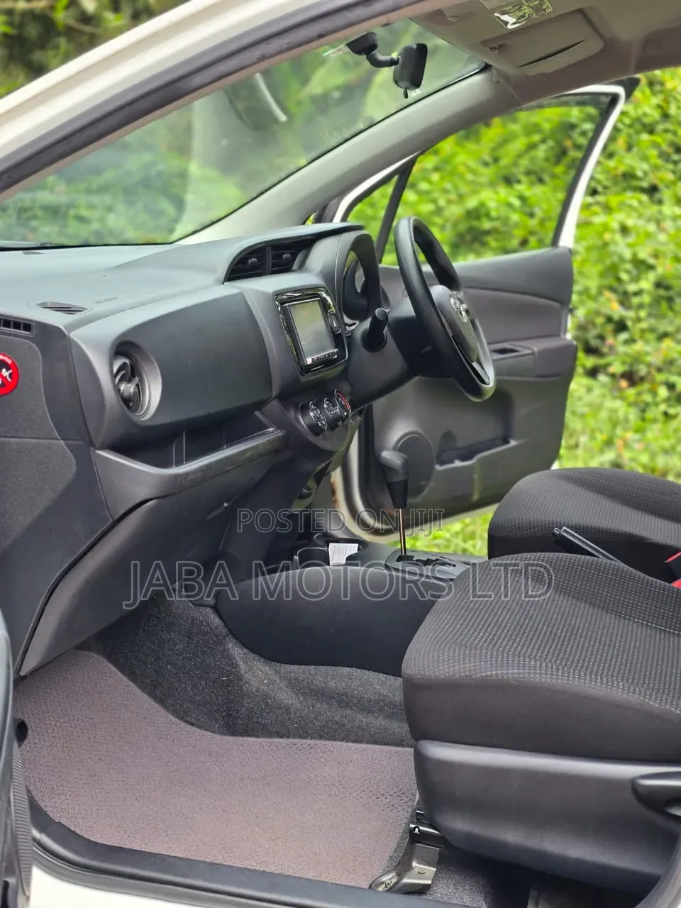 Toyota Vitz 2018 White