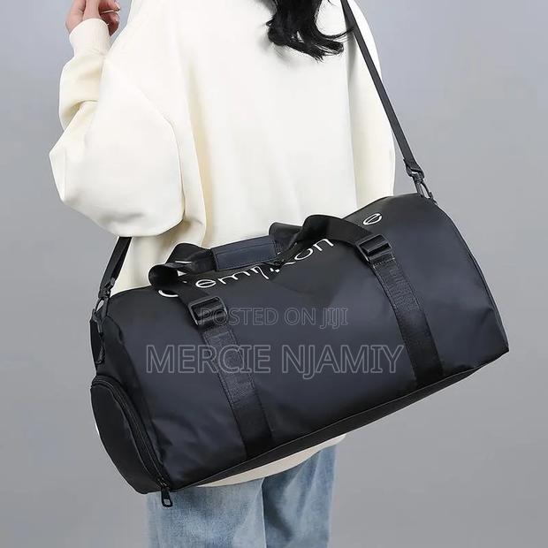 Sporty Travelling Bags(Waterproof)