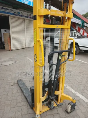 : 1.5 Ton Manual Hydraulic Stacker Forklif