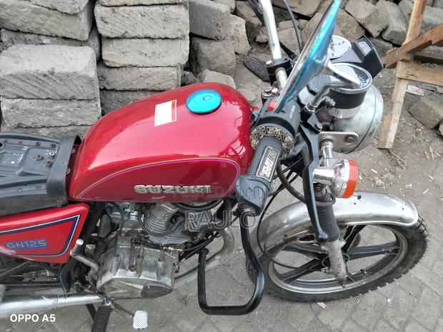 Suzuki GN 125-2 2005 Red - thumbnail 3