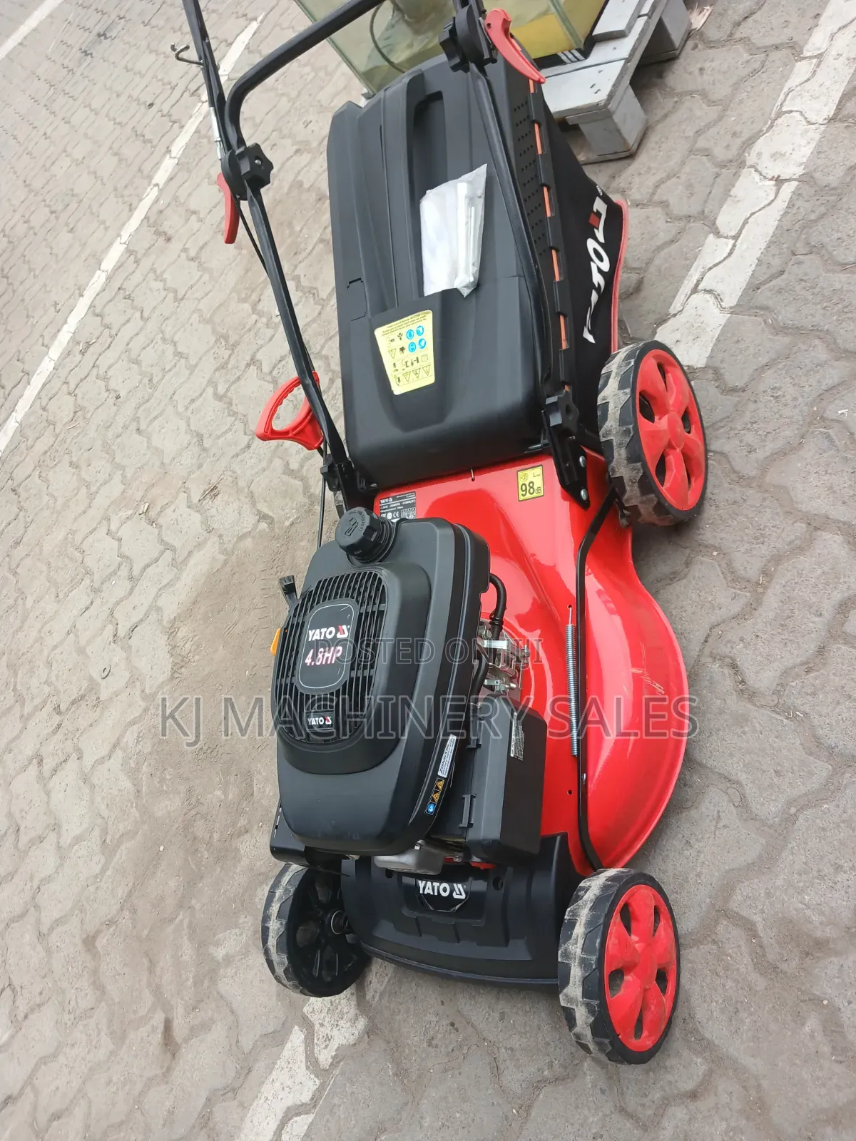 Yato 4.8hp Petrol Lawn Mower