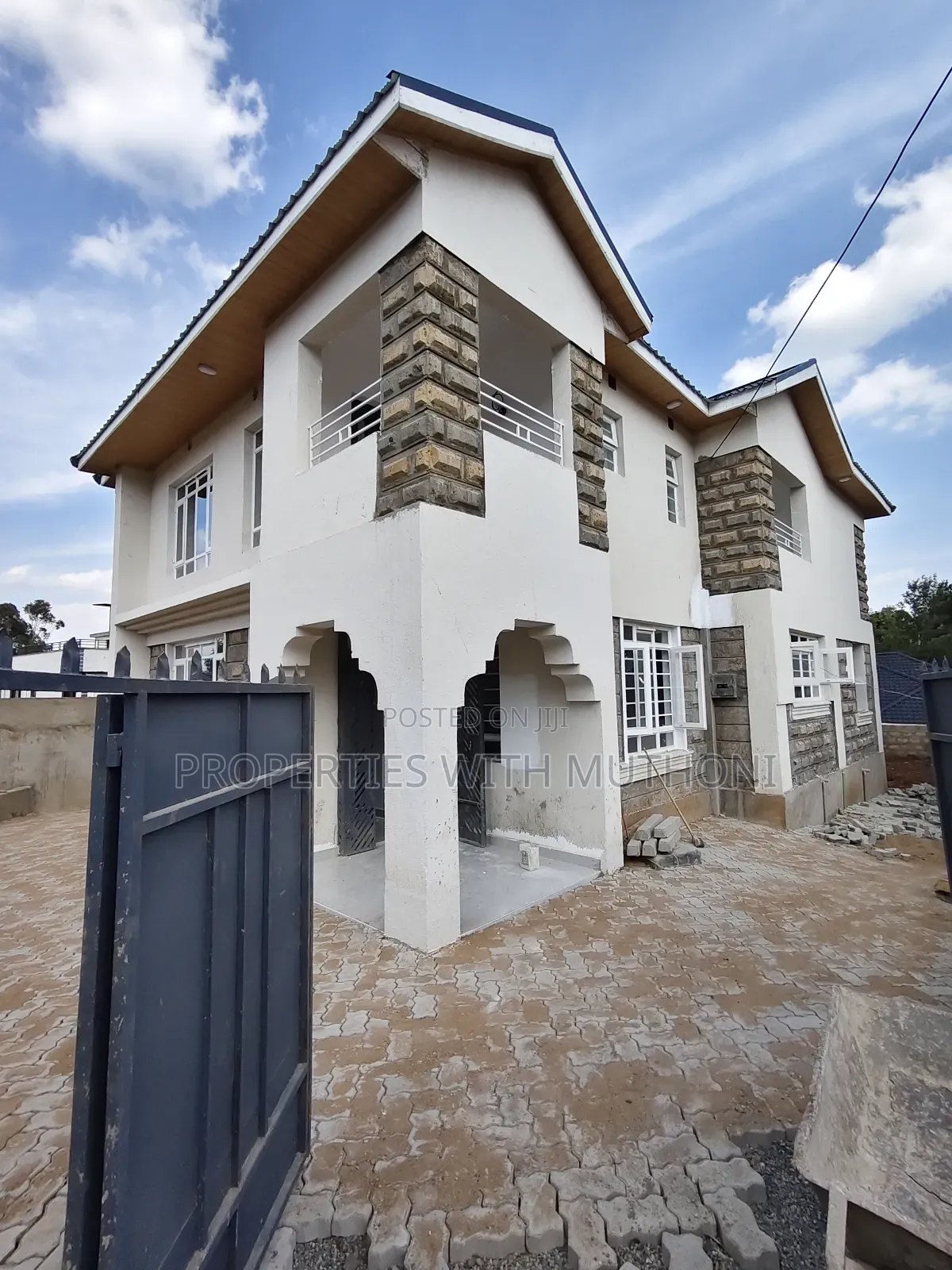 4bdrm Maisonette in Ol Keri for sale