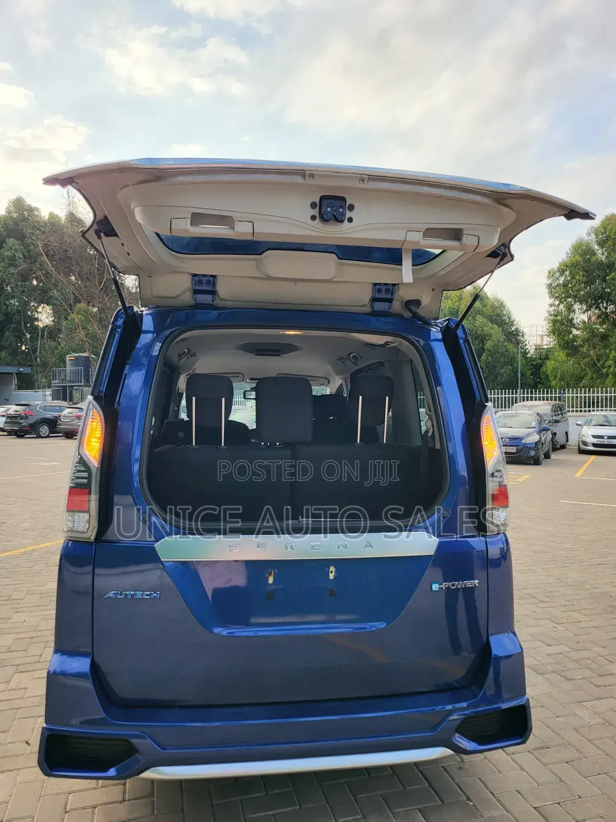 Nissan Serena 2019 Blue