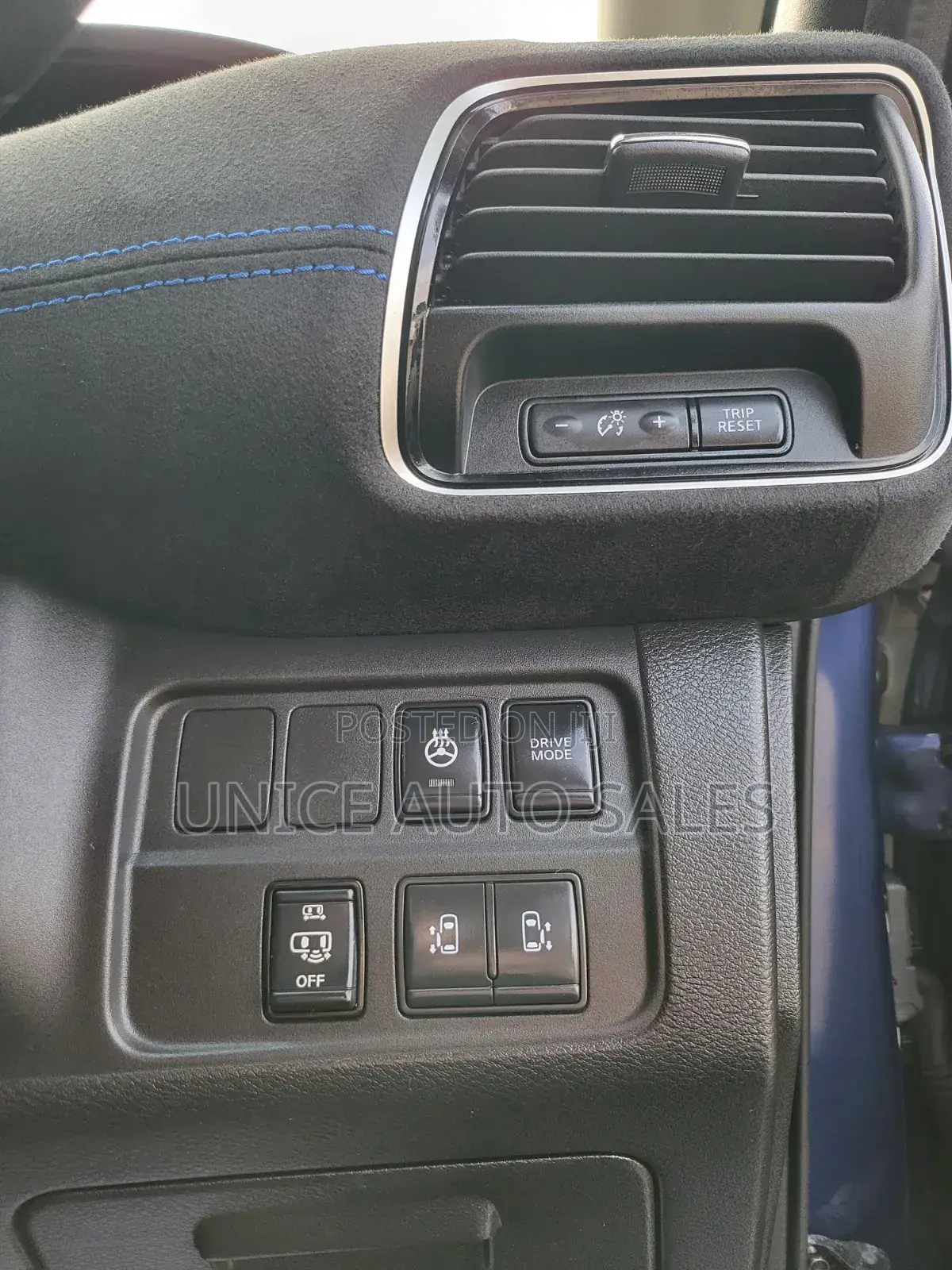 Nissan Serena 2019 Blue