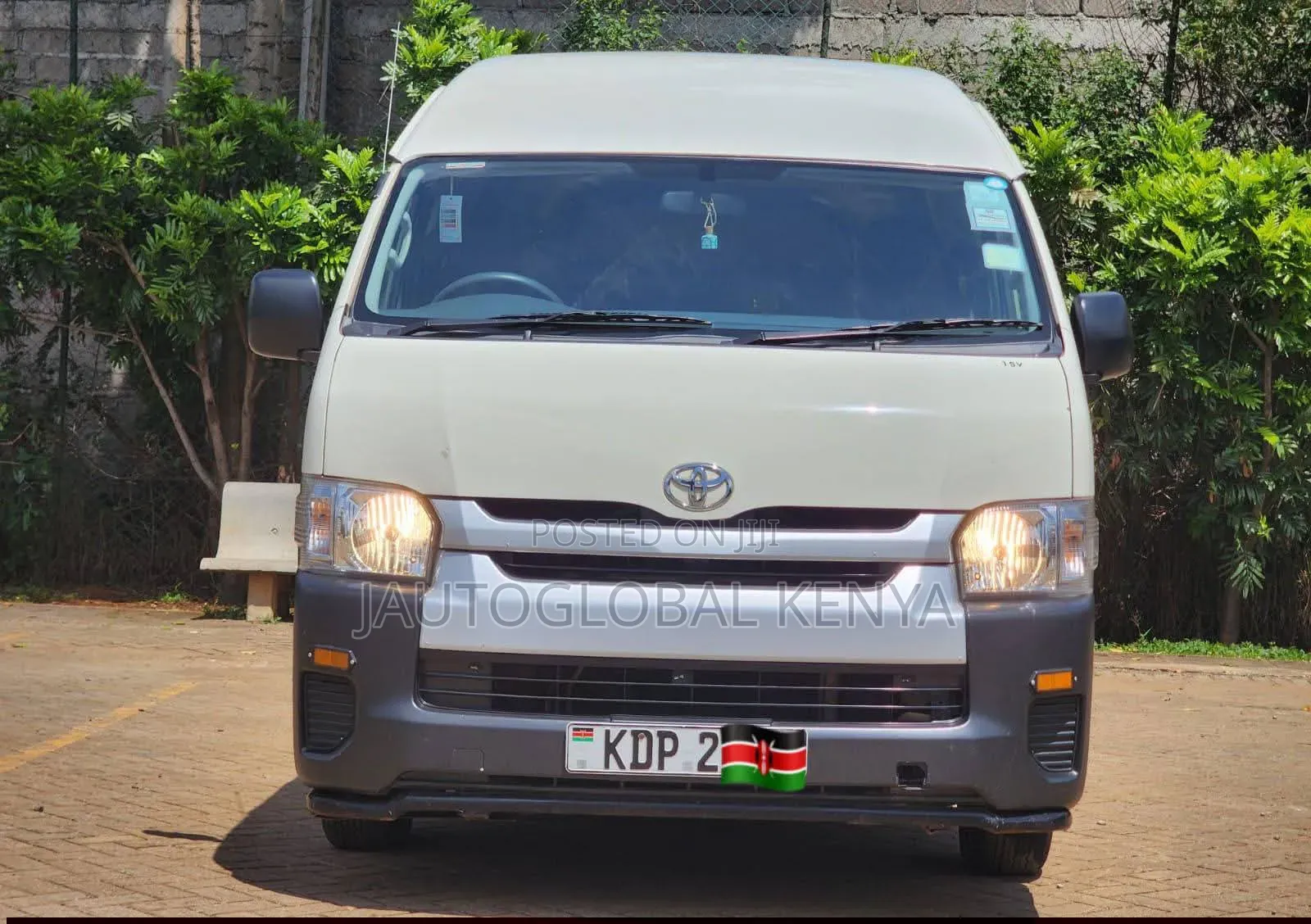 Toyota HiAce 2023 White