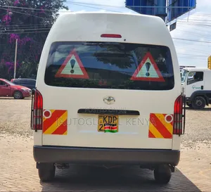 Toyota HiAce 2023 White