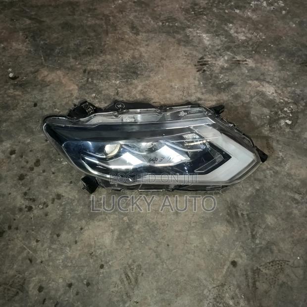 Headlight Nissan X-Trail Nt32 Model 2018