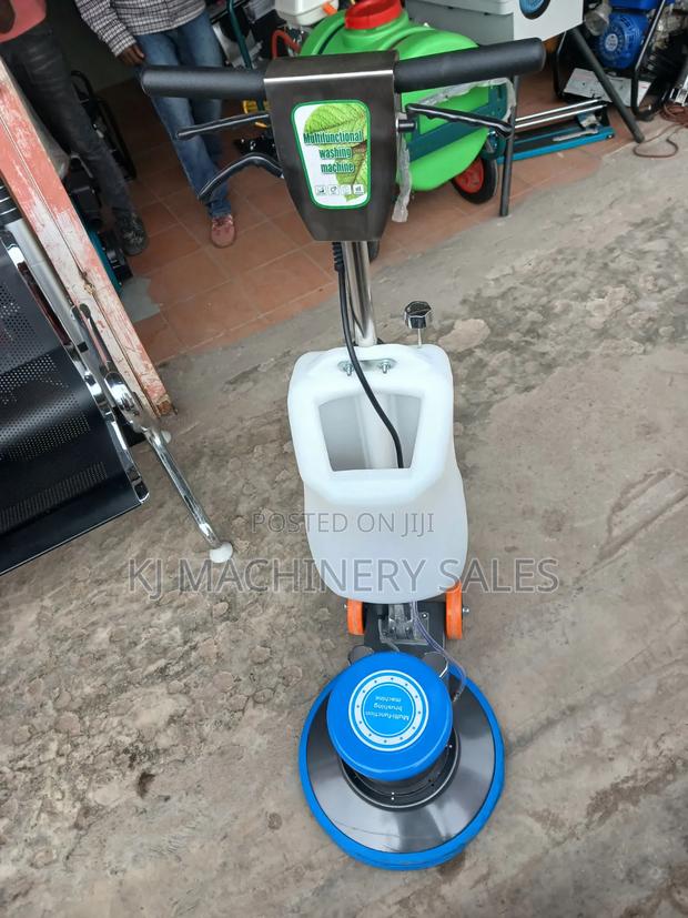 Floor Scrubber Machine