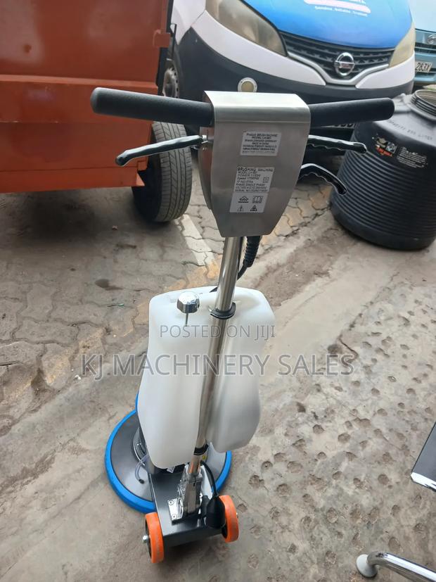 Floor Scrubber Machine - thumbnail 3