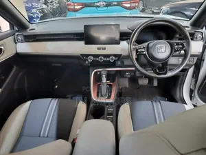 Honda Vezel 2021 Off white