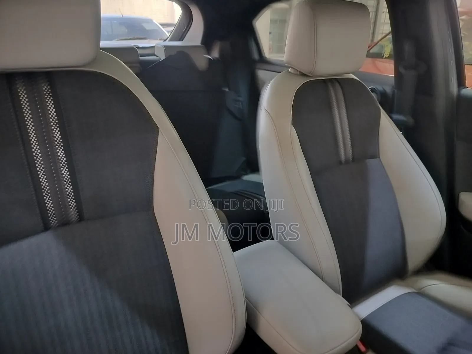 Honda Vezel 2021 Off white