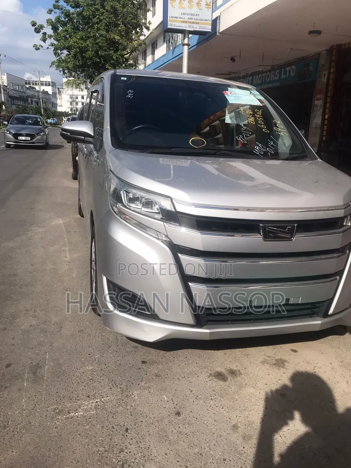 Toyota Voxy 2020 Silver