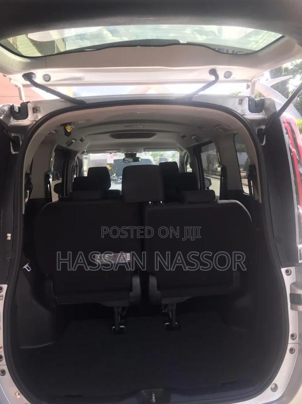 Toyota Voxy 2020 Silver - thumbnail 11
