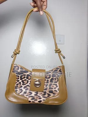 Handbags, Tote Bags And Shoulder Bags For Ladies