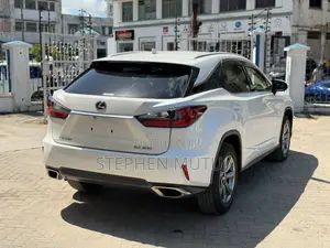 Lexus RX 300 4WD 2019 White