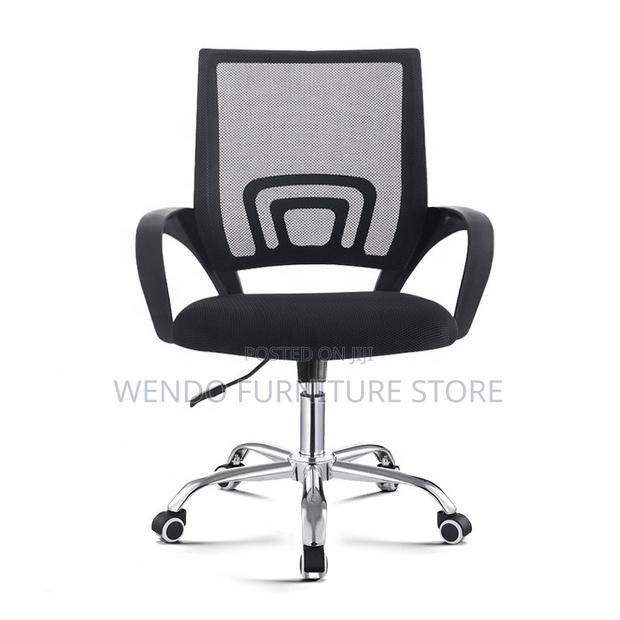 Office Chairs; Clerical Swivel Mesh Office Chairs - thumbnail 3