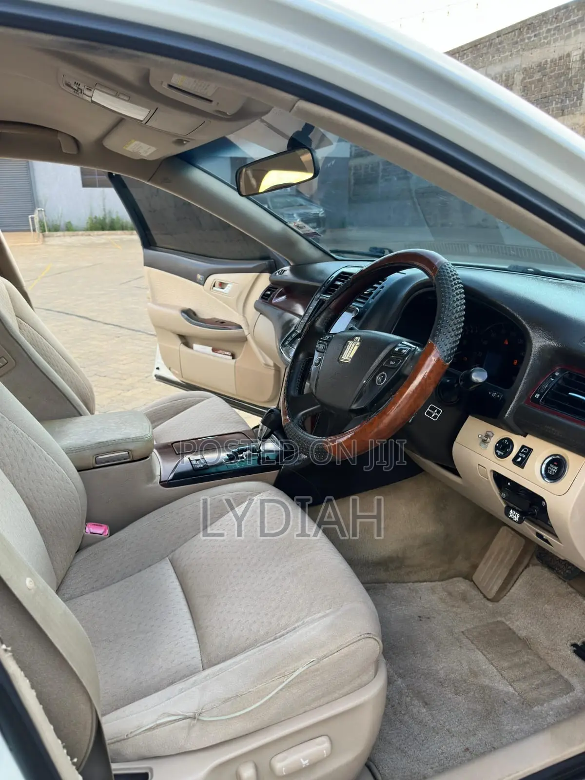 Toyota Crown 2008 White