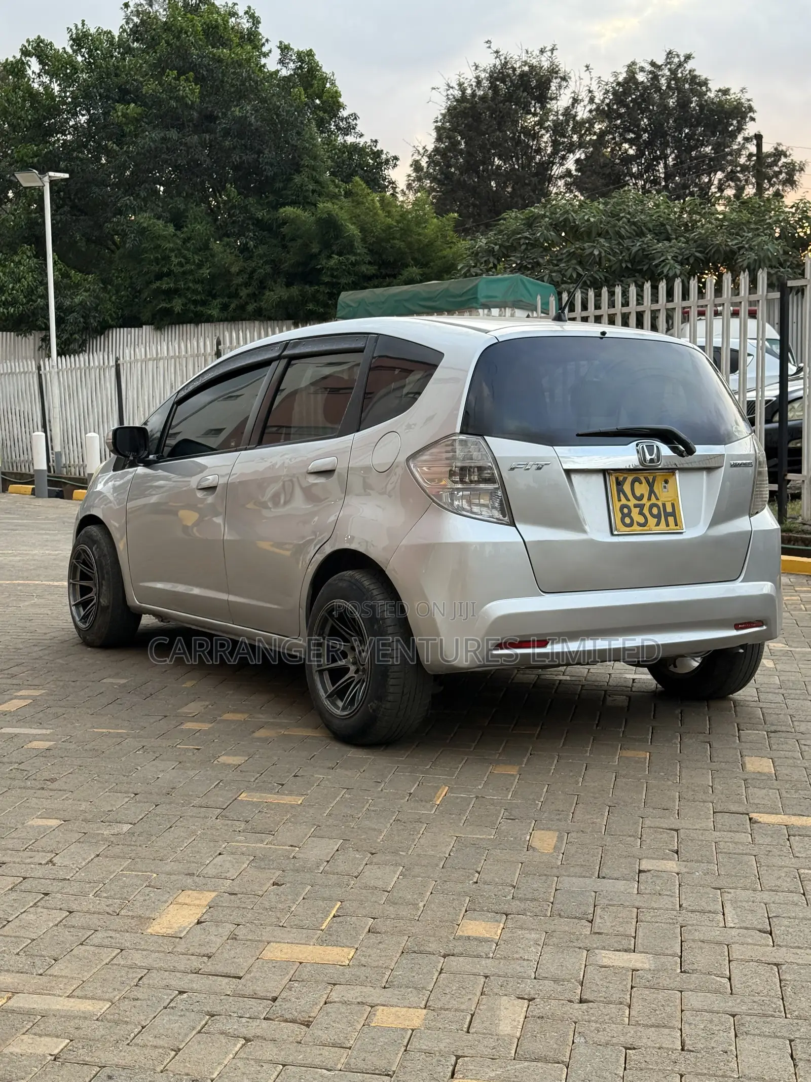 Honda Fit 2012 Silver