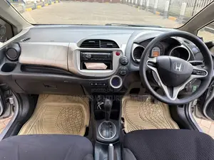 Honda Fit 2012 Silver