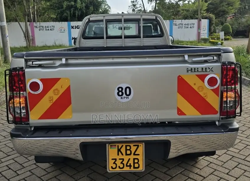 Toyota Hilux 2014 Gold