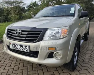 Toyota Hilux 2014 Gold