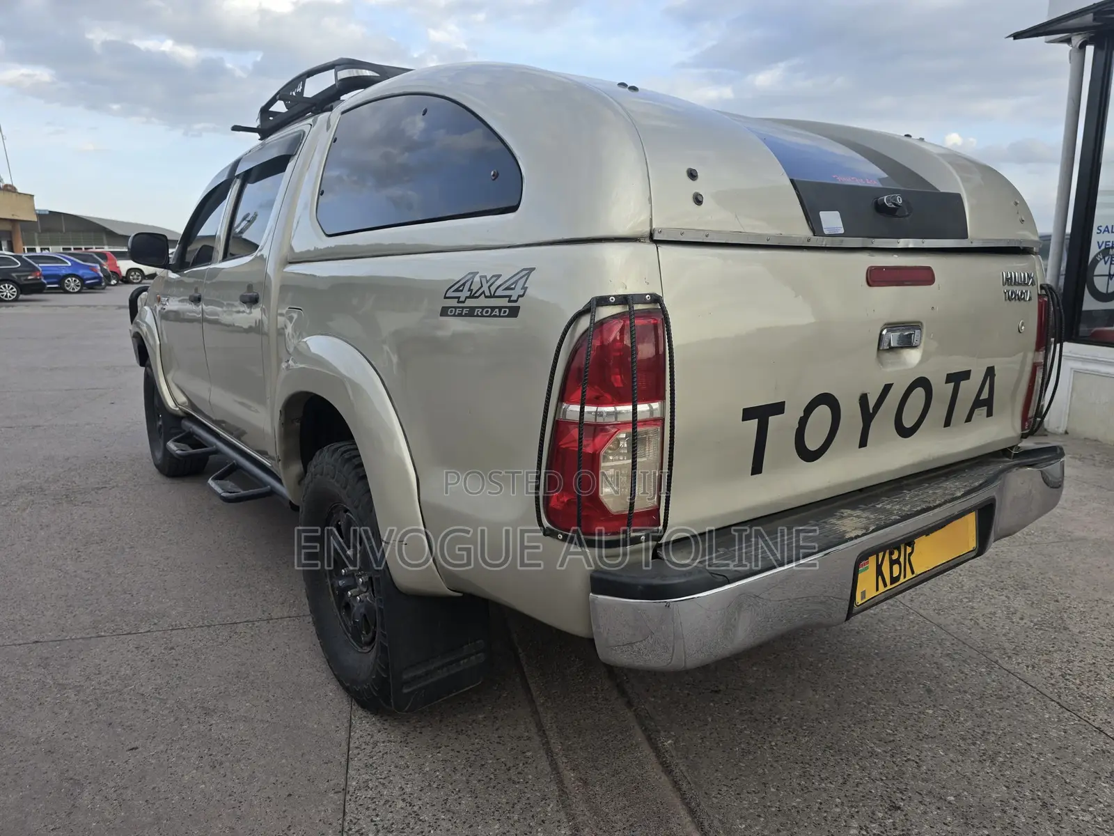 Toyota Hilux 2011 Beige