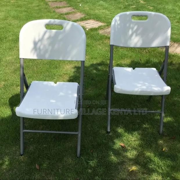 Foldable White Plastic Home Chair.