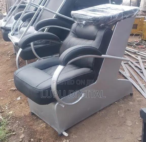 Modern Executive Barber Chair With Sink