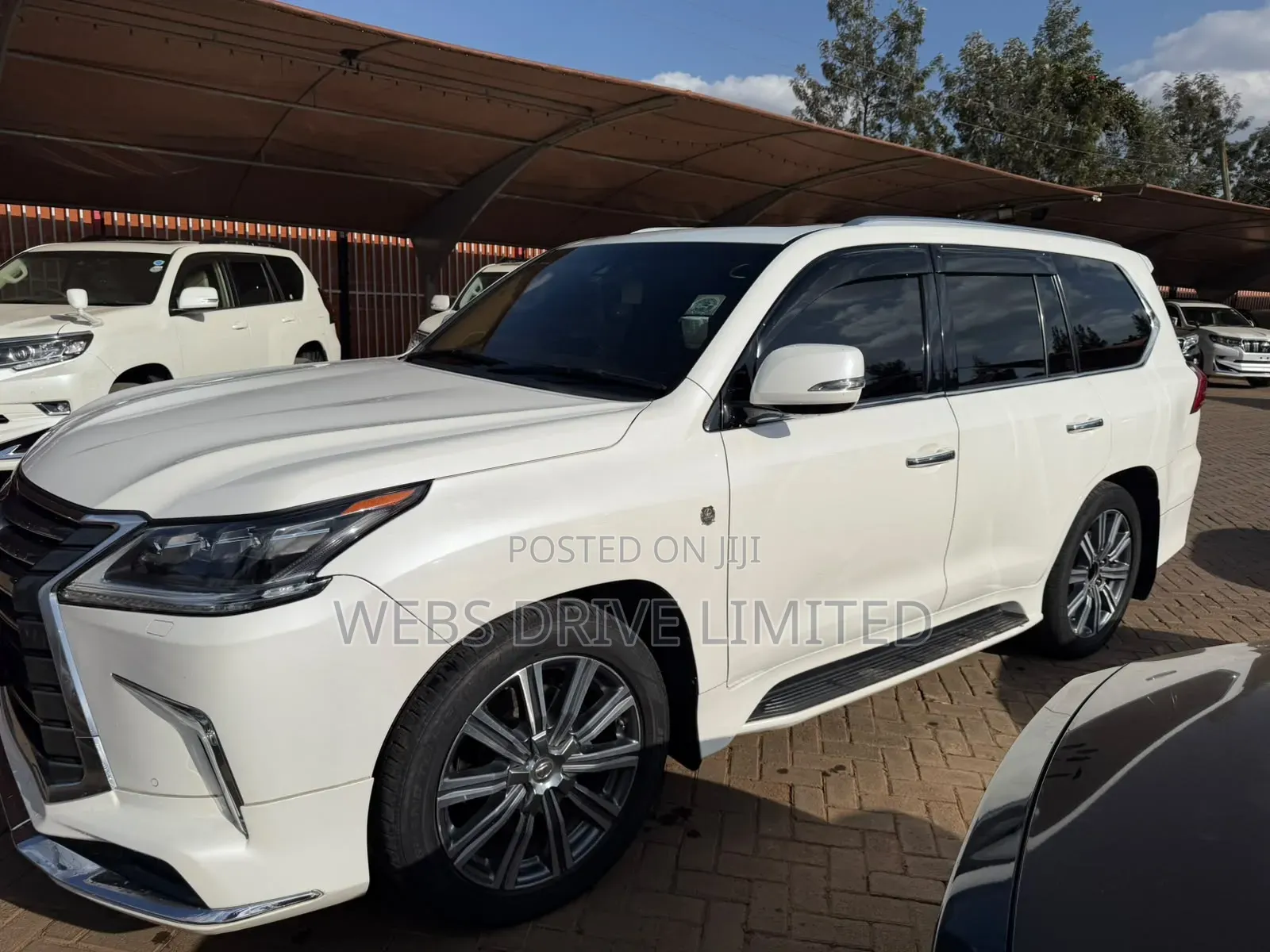 Lexus LX 2016 White