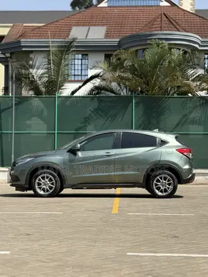 Honda Vezel 1.5 4WD 2019 Green
