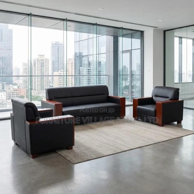 5-Seater Leather Black Office Sofa.