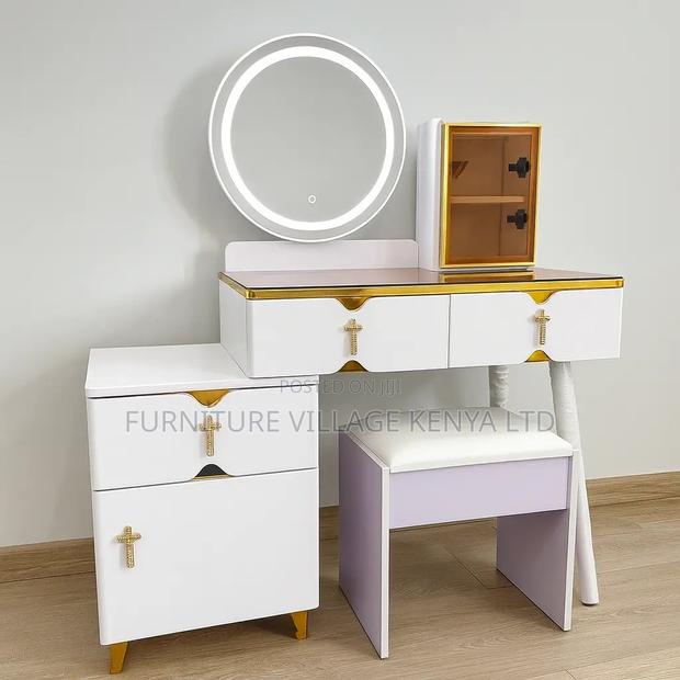 Modern Bedroom Make Up Table. - thumbnail 2
