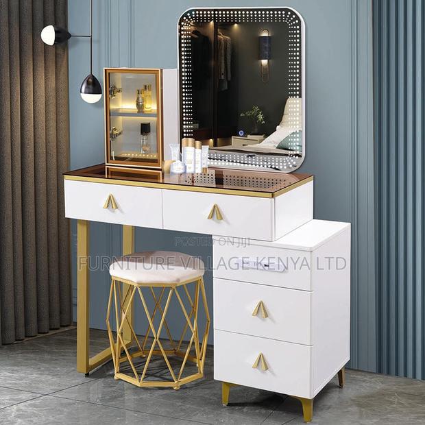 Modern Bedroom Make Up Table. - thumbnail 4