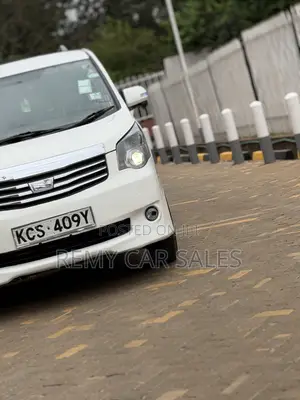 Toyota Noah 2011 White