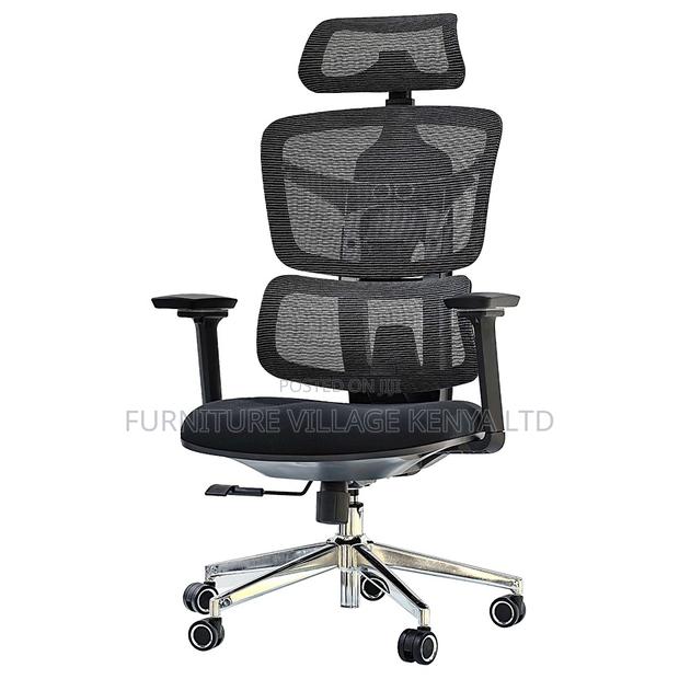 Black Orthopedic Swivel Office Chair. - thumbnail 5